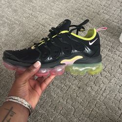 Vapor Max Pros