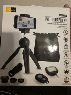 Case Logic Universal Photography Kit – Smartphone Tripod, Remote, and Lenses – $40