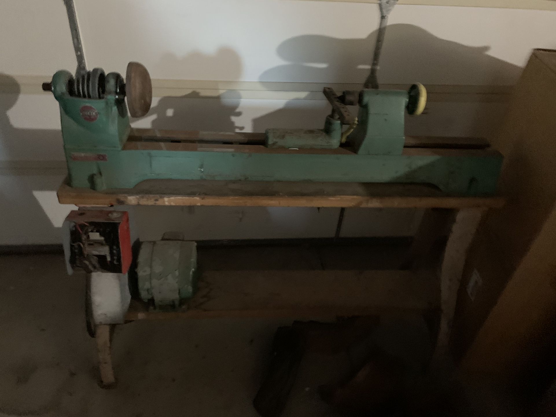 Rockwell-Delta 46-460 Lathe With 1/2hp GE Motor and Switch Assembly 