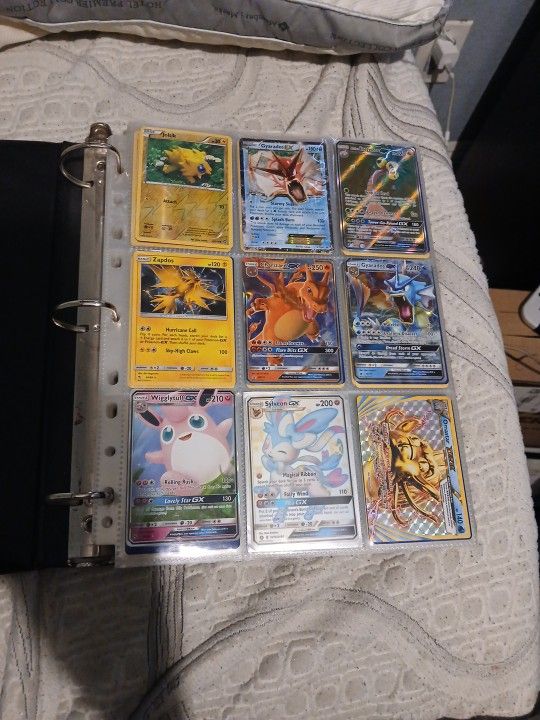 Pokémon Booklet With Cards