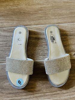 Flat Sandals Silver Size 6 - New Without Tags 