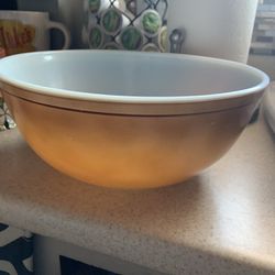 Vintage Pyrex Large Bowl