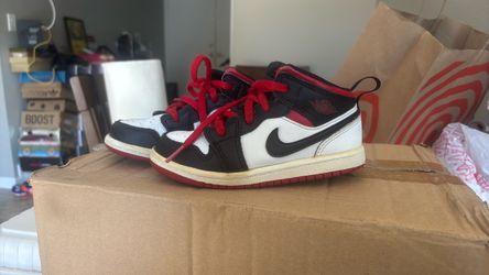 Air Jordan 1 Mid Shoes Youth Size 9C Nike Kids Gym Red DQ8425-106 Sneakers