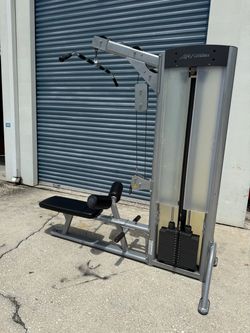 Lifefitness  Lat pull low row
