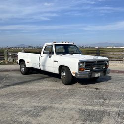 1990 Dodge Ram D-350 