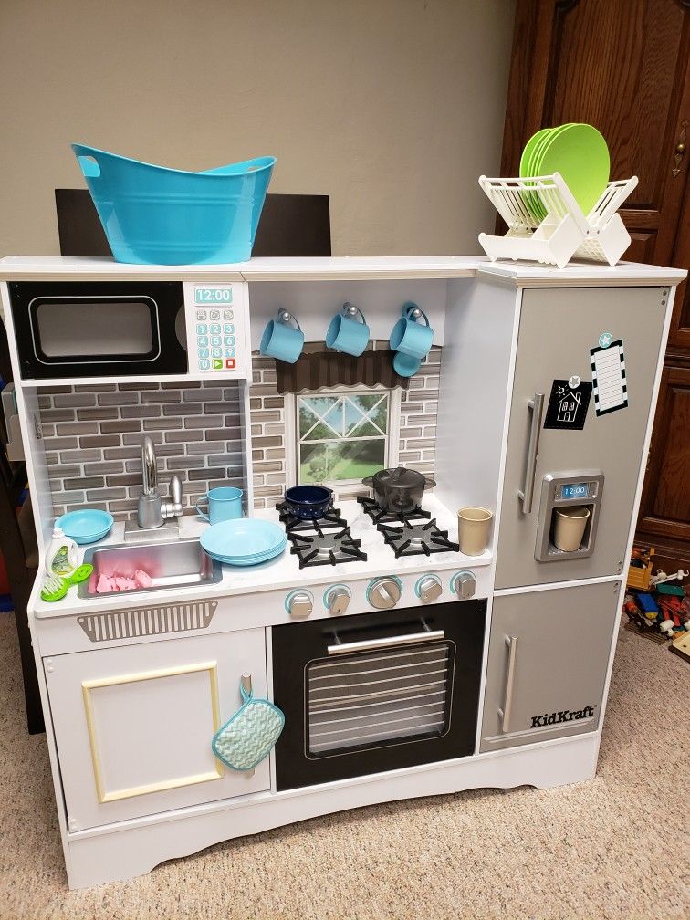 Childs Complete Kitchen Center 