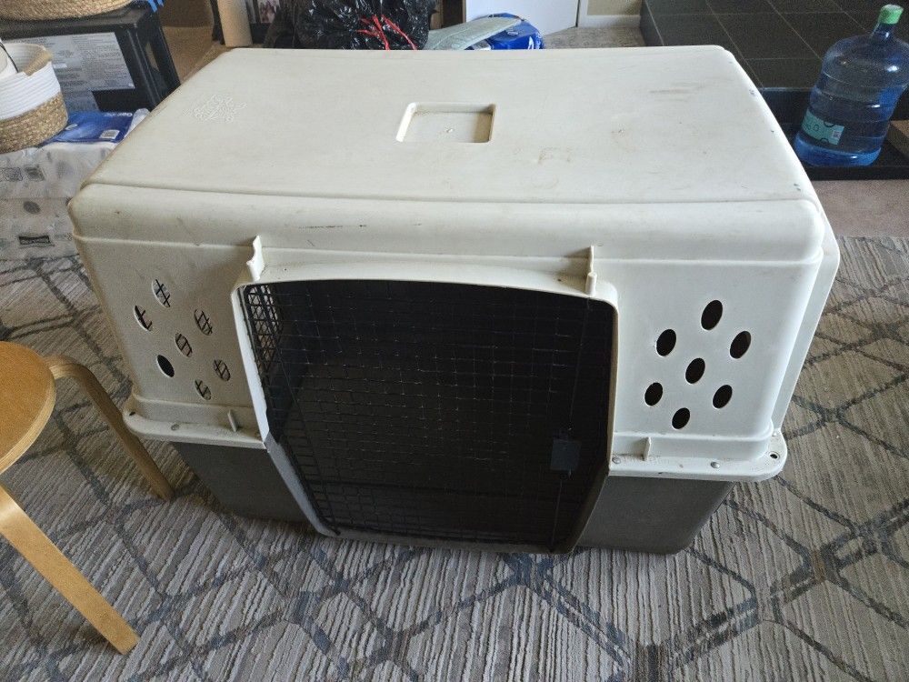 Large Dog Crate (Worked Well For Our 105 Lb Dog)