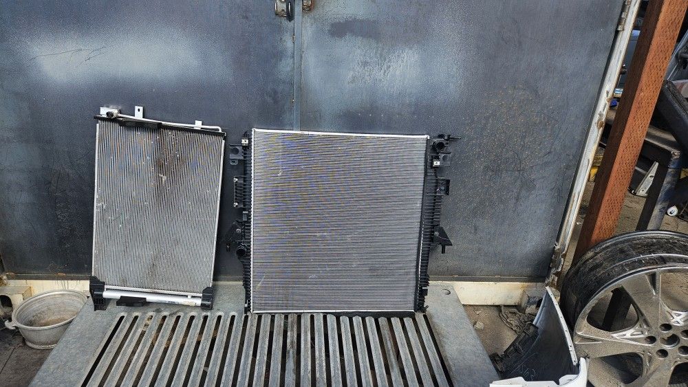 NISSAN FRONTIER 2020-2023 RADIATOR AND CONDENSER ORIGINAL