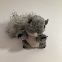 Squirrel Finger Puppet