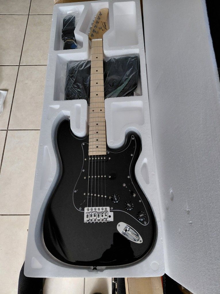 Strat Style Electric Guitar