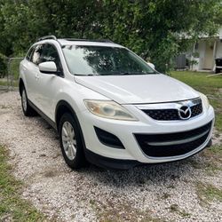 White 2010 Mazda Cx9 