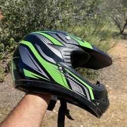 Kids size Y-S/ 45-48. DOT certified off road helmet