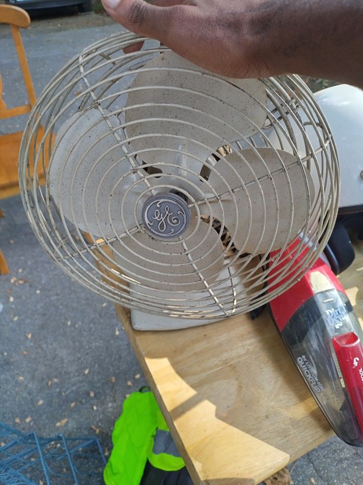 GE Metal Vintage Fan 