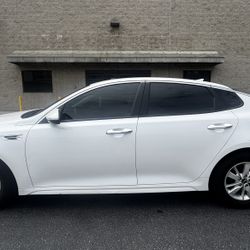 2018 KIA Optima