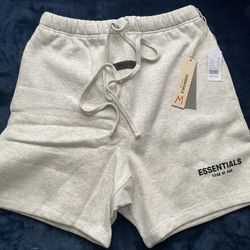 Essentials Shorts