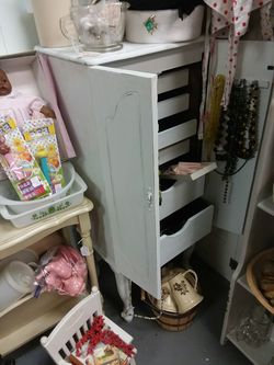 Jewelry boxes floor standing