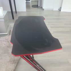 Kids gaming desk