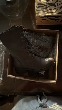 NEW SHOES sz  9