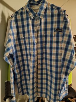 Colombia long sleeve size large