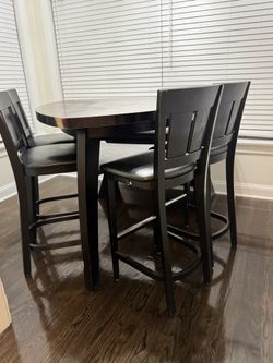 Dining Table, Leather Chairs & Leather Bench