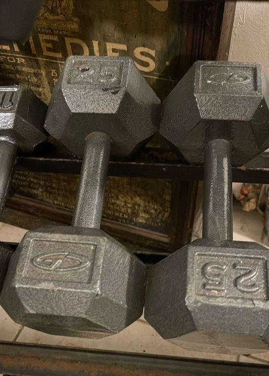 PAIR  OF  25  LB.  STEEL  HEX  DUMBBELLS 