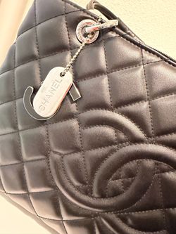 Black Genuine Leather Quilted Handbag – Silver Hardware – Excellent Condition