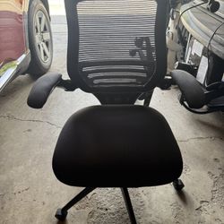 Black Rolling Office Chair