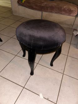Vintage Round Velvet Vanity Stool – Black Wood Legs
