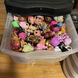 LOL’s 3 Drawers Full With Accessories & Storage Bin