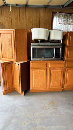 Well-Maintained Kitchen Cabinets + Countertops + Appliances – $1,000  OBO