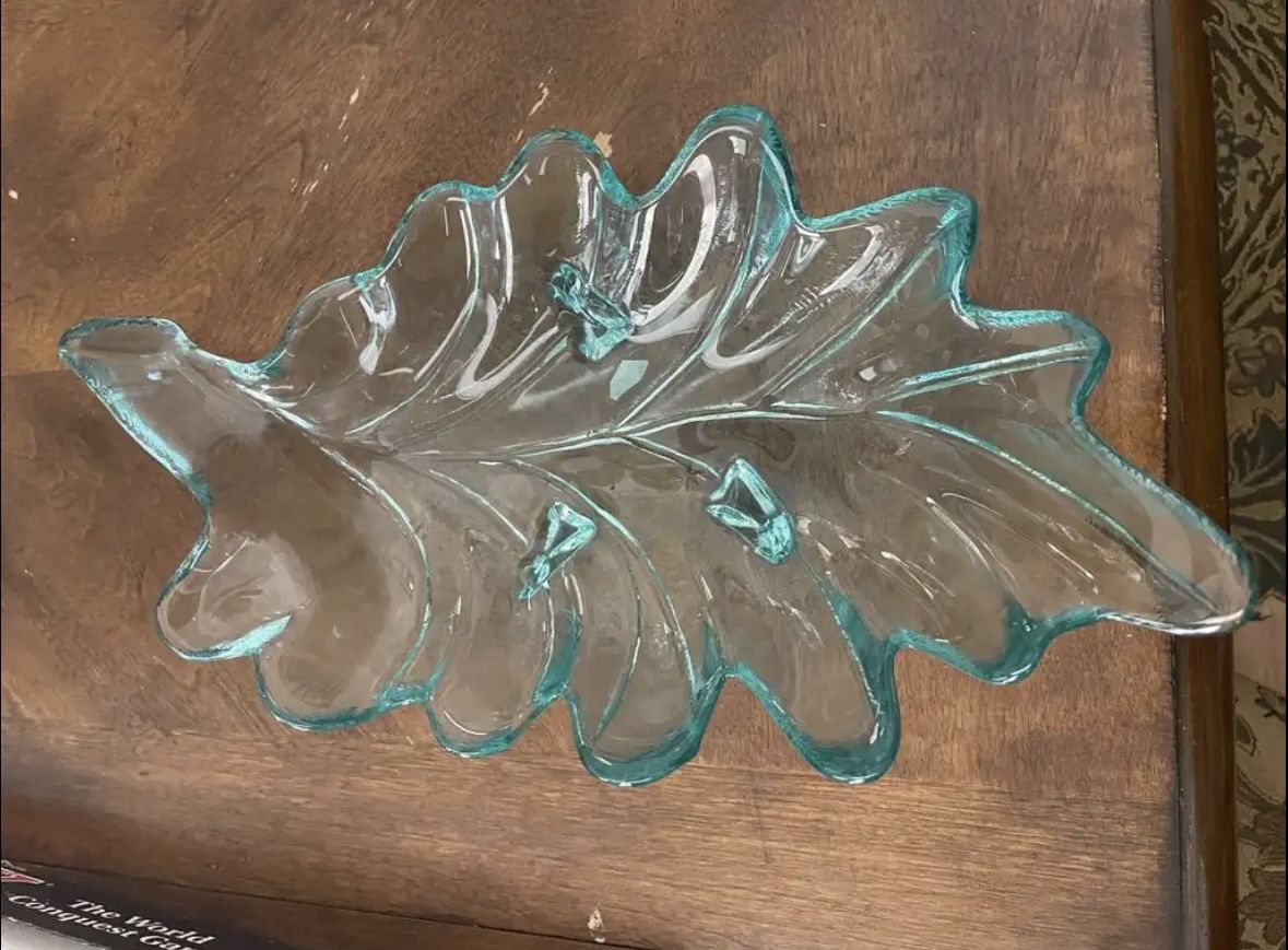 Glass Leaf Bowl