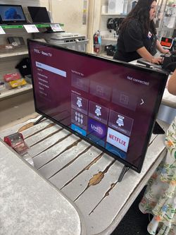 TCL 32’ HD SMART TV