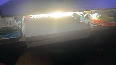 Xbox one S  1 terabyte