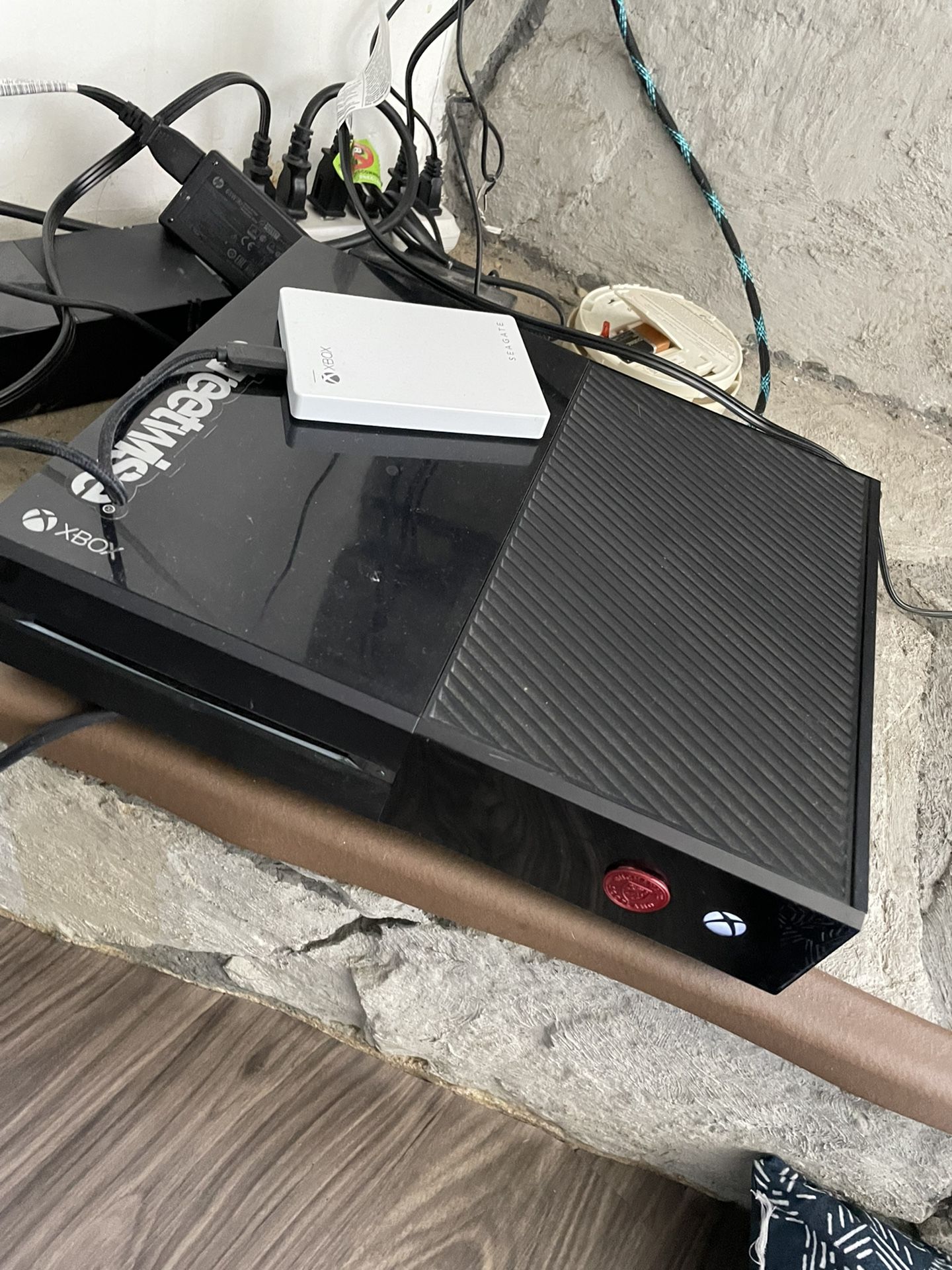 Xbox One with games/controllers