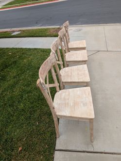 4 Dining Table Chairs..