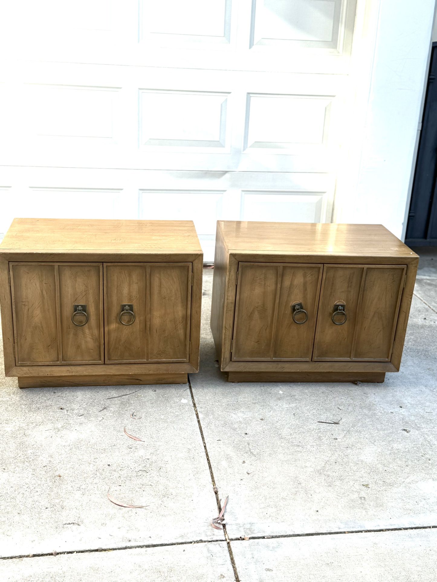 Pair Of Gorgeous Mcm Martinsville Nightstands 