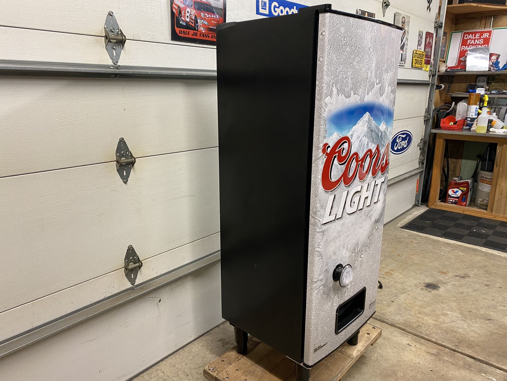 *RARE* Coors Light Refresherator 12oz can dispenser mini fridge, holds