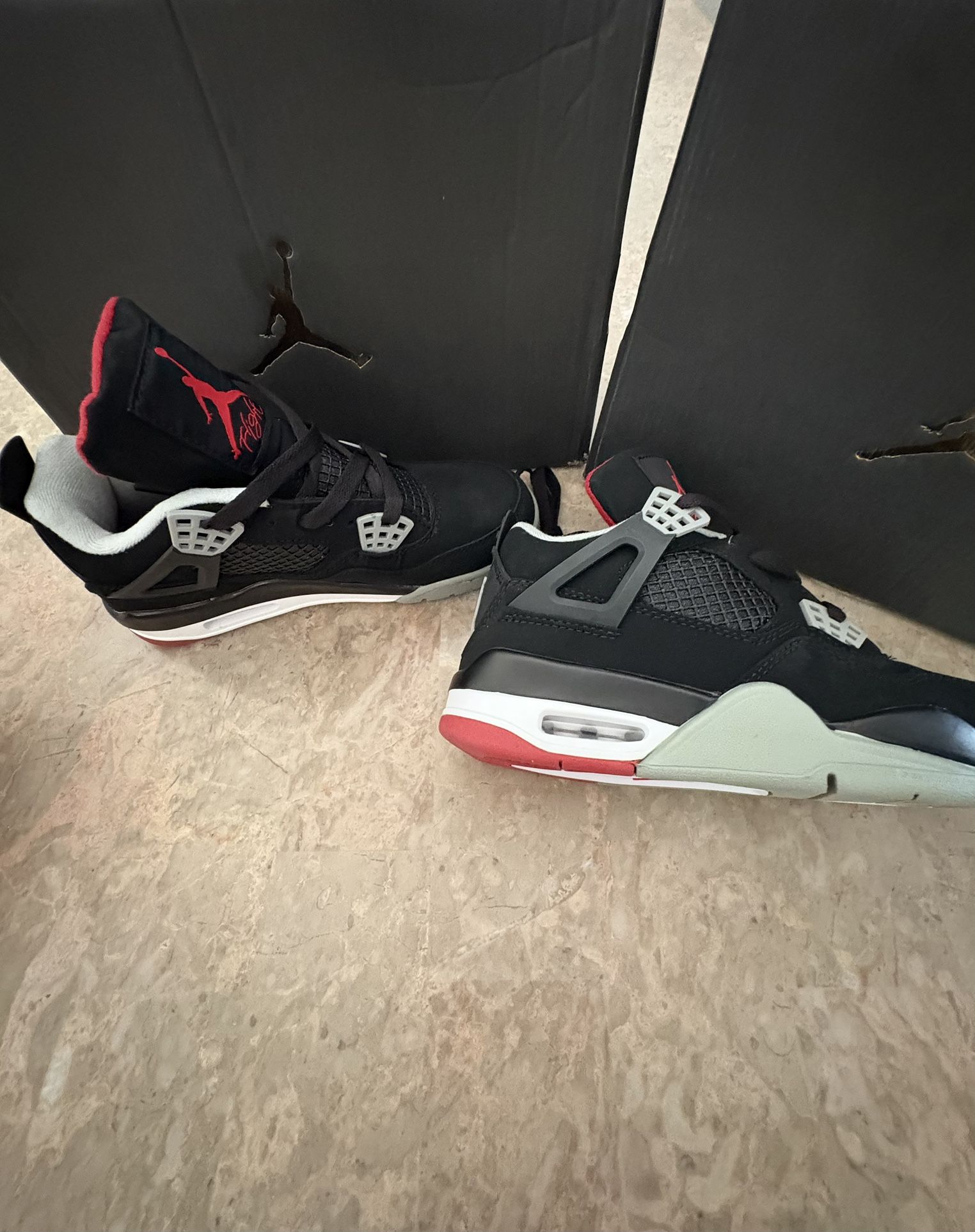 Shoes Size. 5.5 6.5