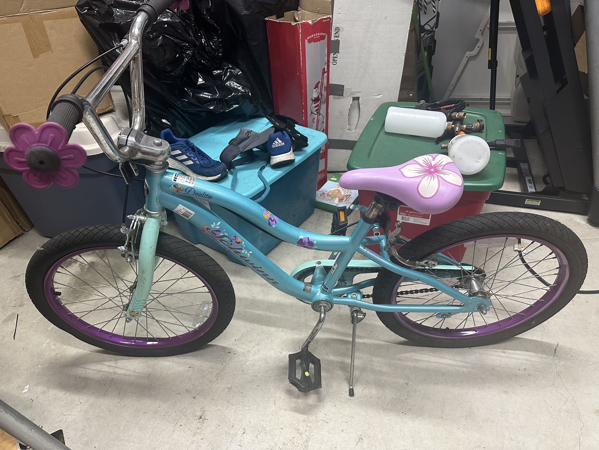 Schwinn Deelite 20” Girls Bike