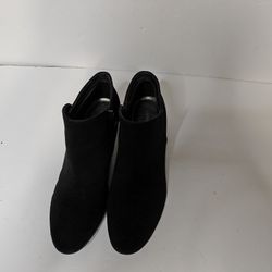 Xappeal Women's Serai Suede Ankle Boots Size