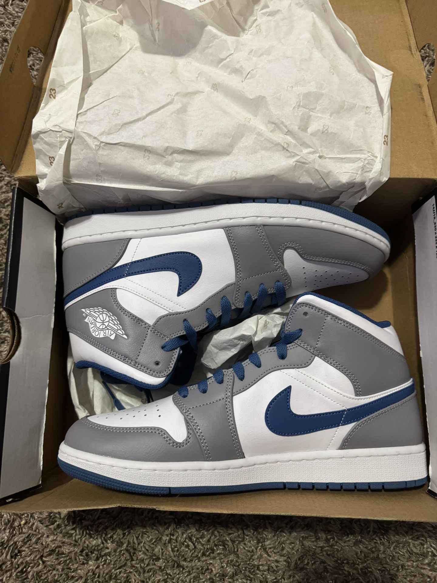 Air Jordan 1 Mid 'Cement True Blue'
