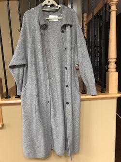 Brand new Nour Sweater/Cardigan from Aritzia size L