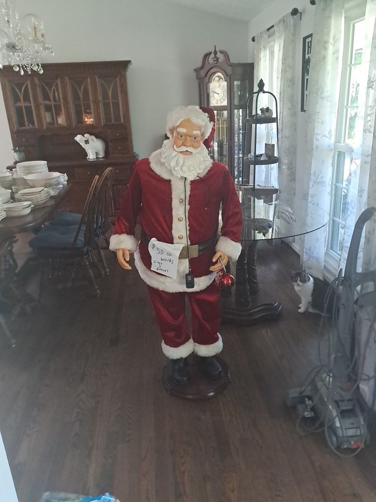 Electrical Singing And Dancing Santa