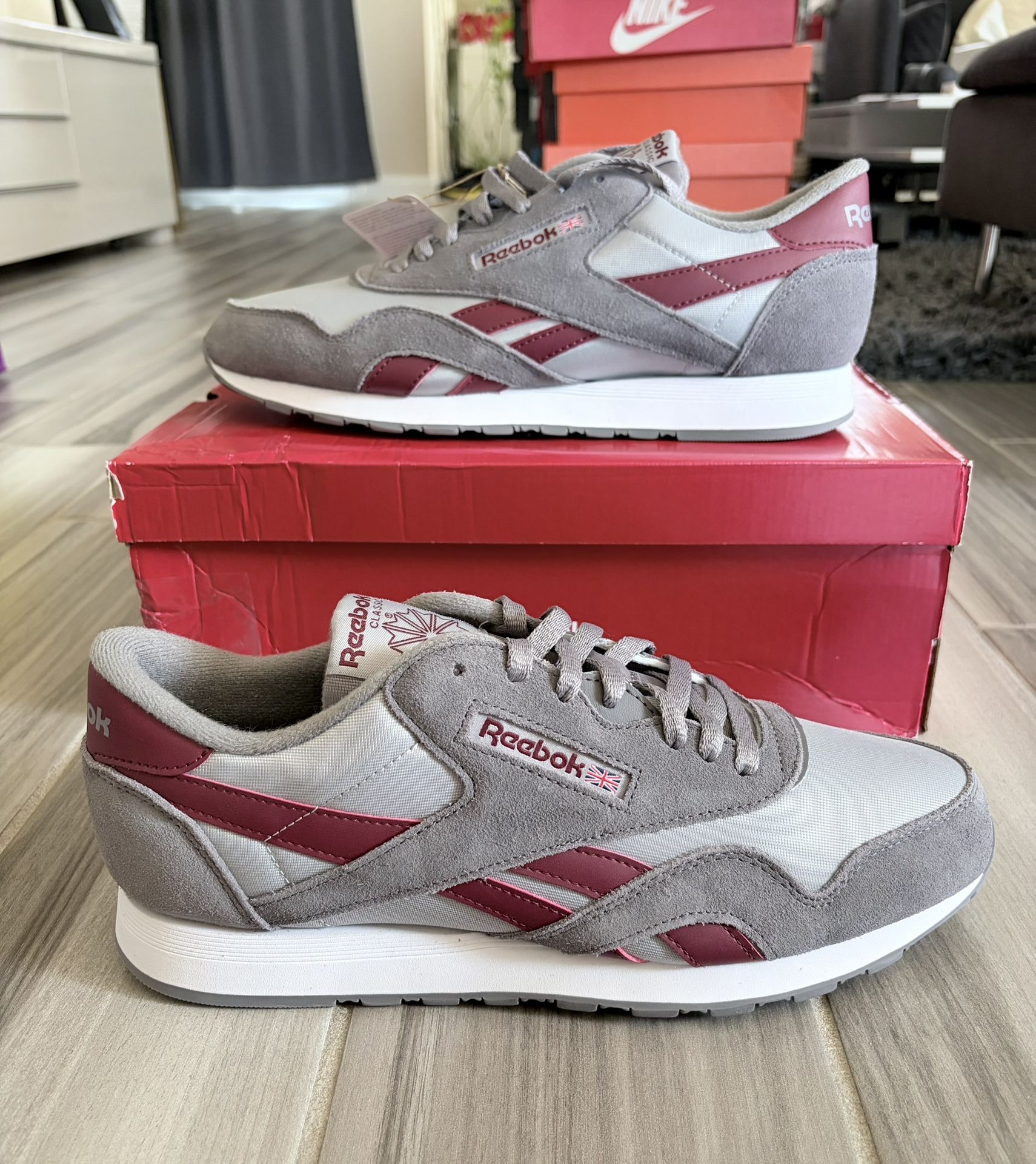 Men's Reebok Classic Nylon Running Shoes - Grey Burgundy - Size 11.5