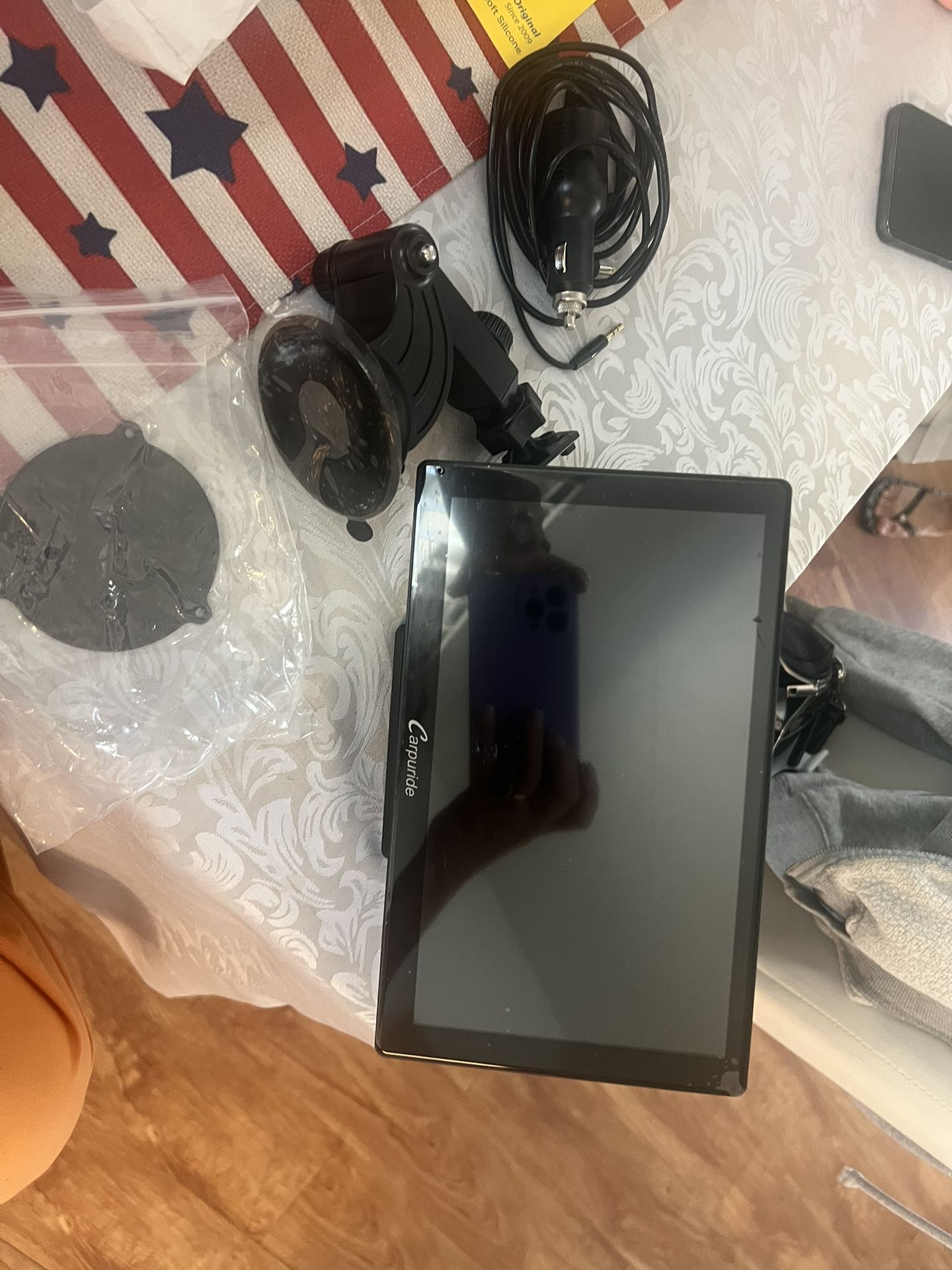 Portable Carplay Screen
