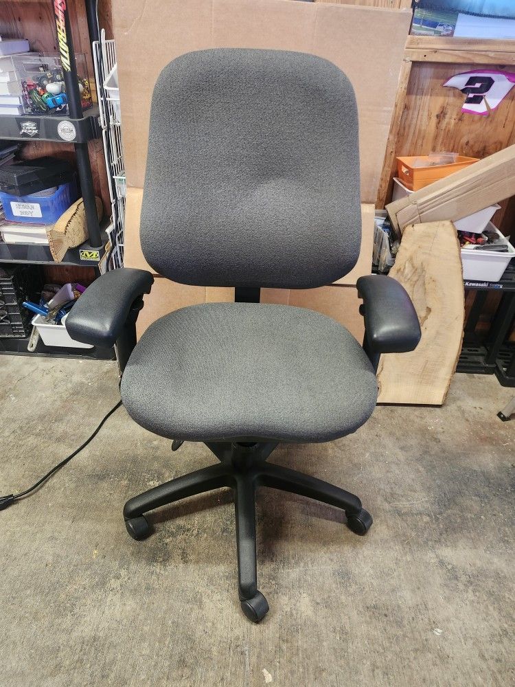 Bodybilt J2507 Office Chair