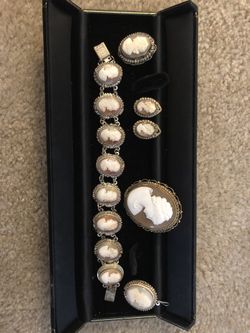 Antique cameos bracelet,earrings, pendant