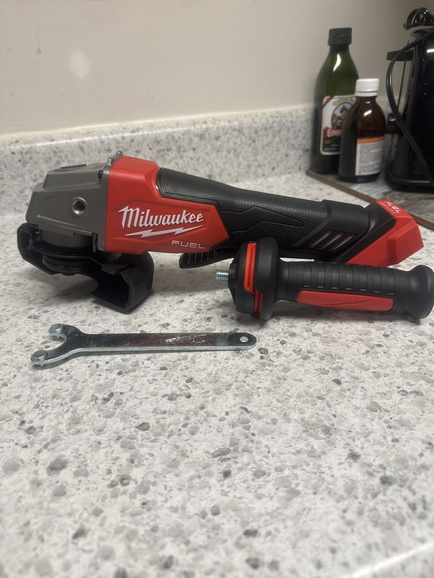 Milwaukee Grinder