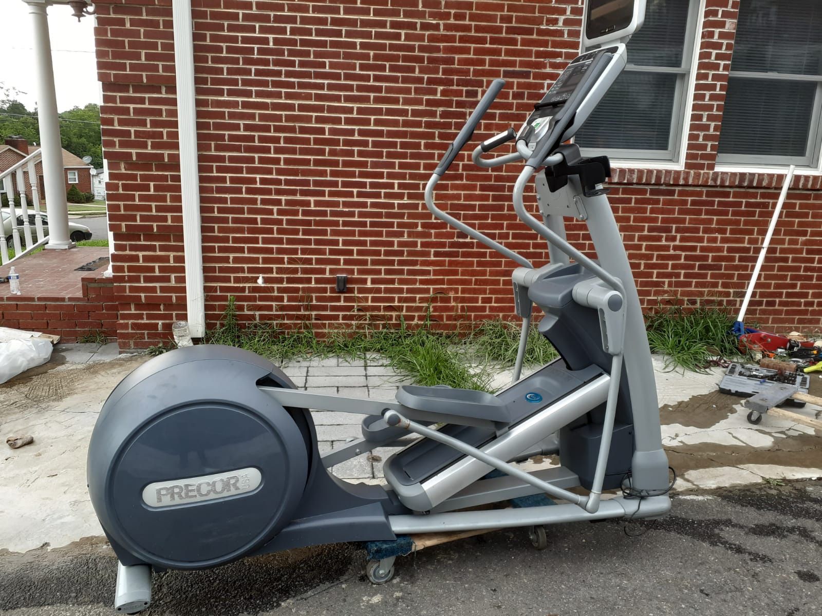 Commercial Precor Ellipticall For Sale!!! {contact info removed}.
