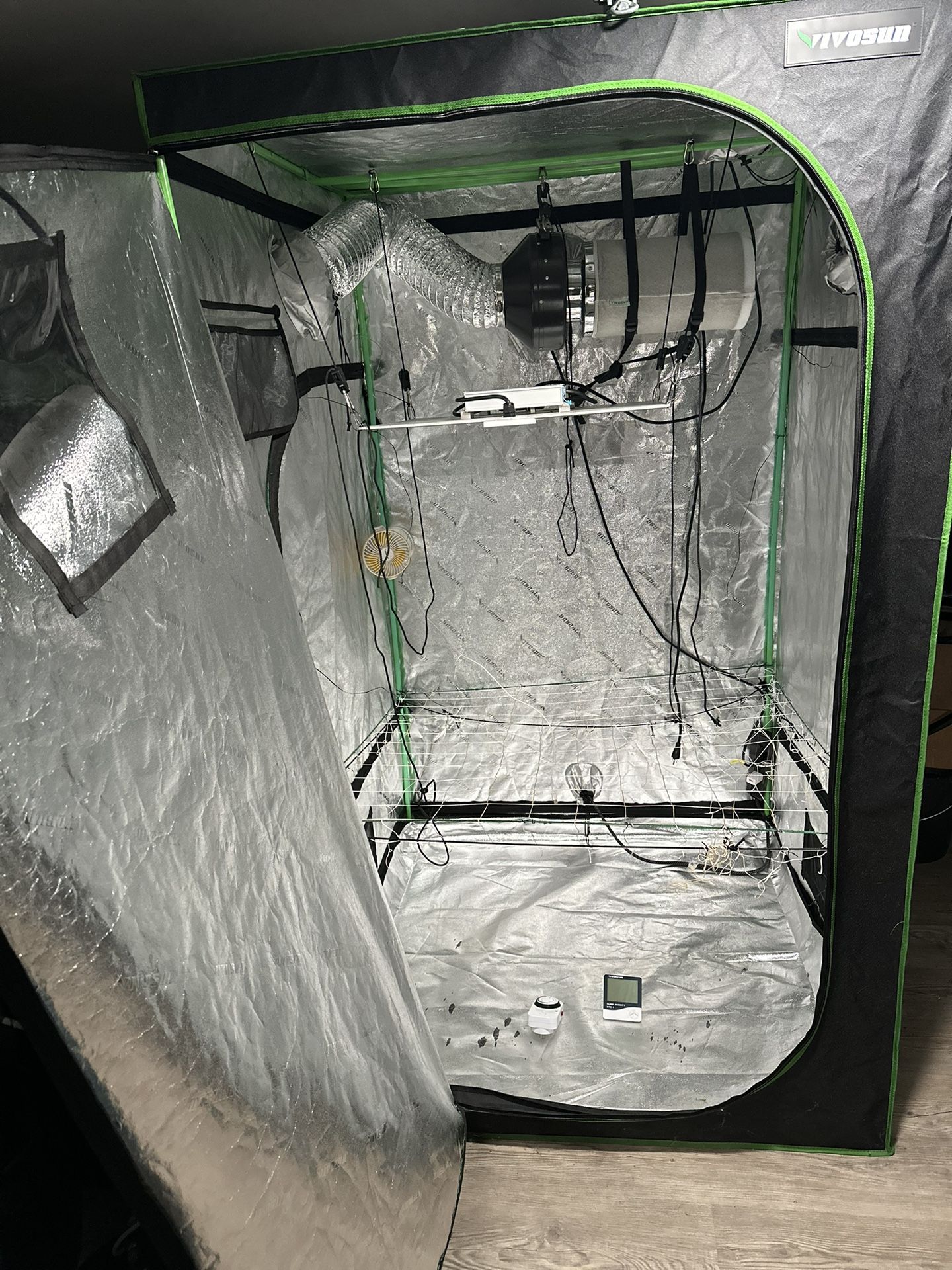 Vivosun Grow Tent Kit with Maxisun PB4000 Grow Light
